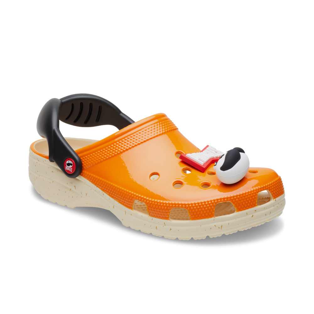 プリングルス × クロックス クラシック クロッグ  Pringles X Crocs Classic Clog  209642-6AD