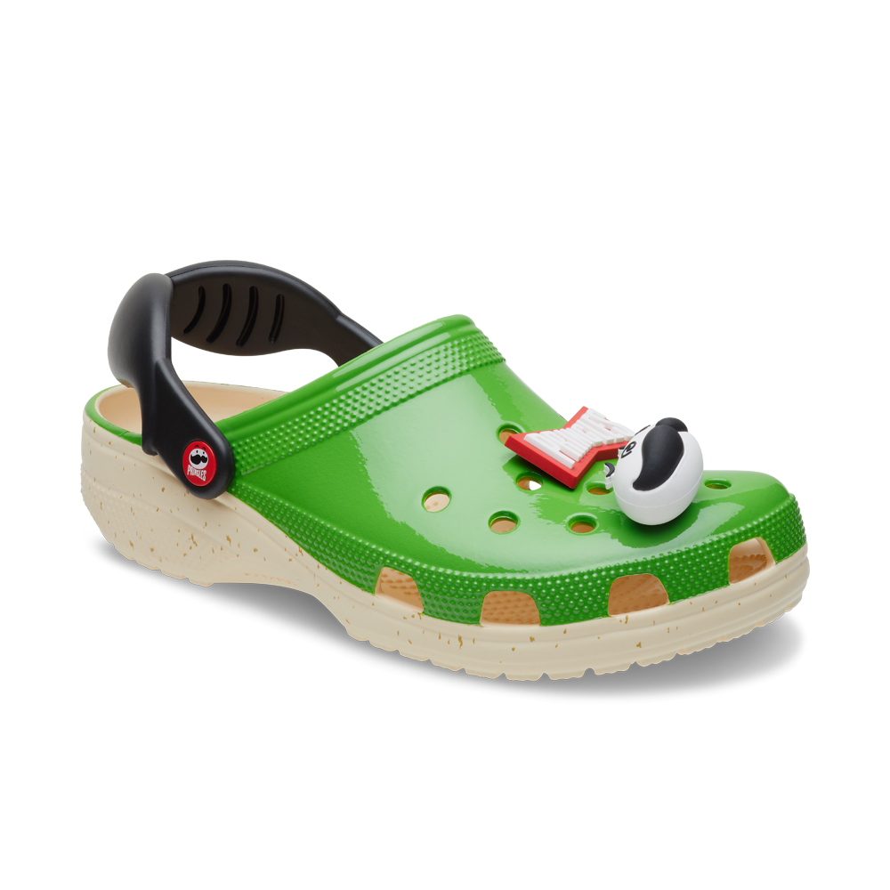 プリングルス × クロックス クラシック クロッグ  Pringles X Crocs Classic Clog  209642-90H