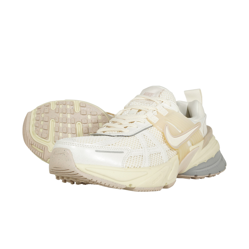 ナイキ ウィメンズ V2K ラン NIKE WMNS V2K RUN HQ1512-110