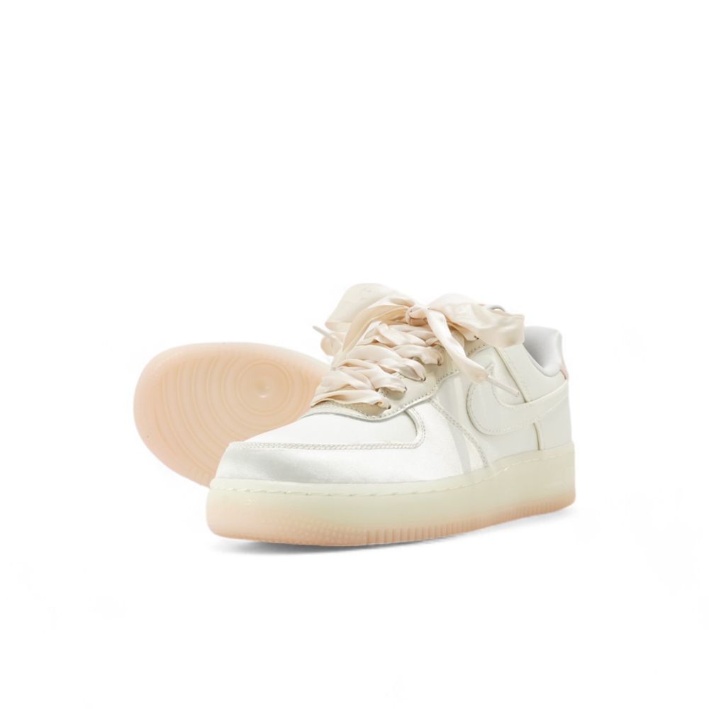 ナイキ ウィメンズ エア フォース 1 '07 LV8 NIKE WMNS AIR FORCE 1 '07  LV8  HQ3762-133