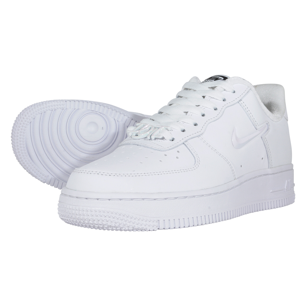 ラスト1点‼️NIKE AIR FORCE 1 ´07 ESS 24.5cm-