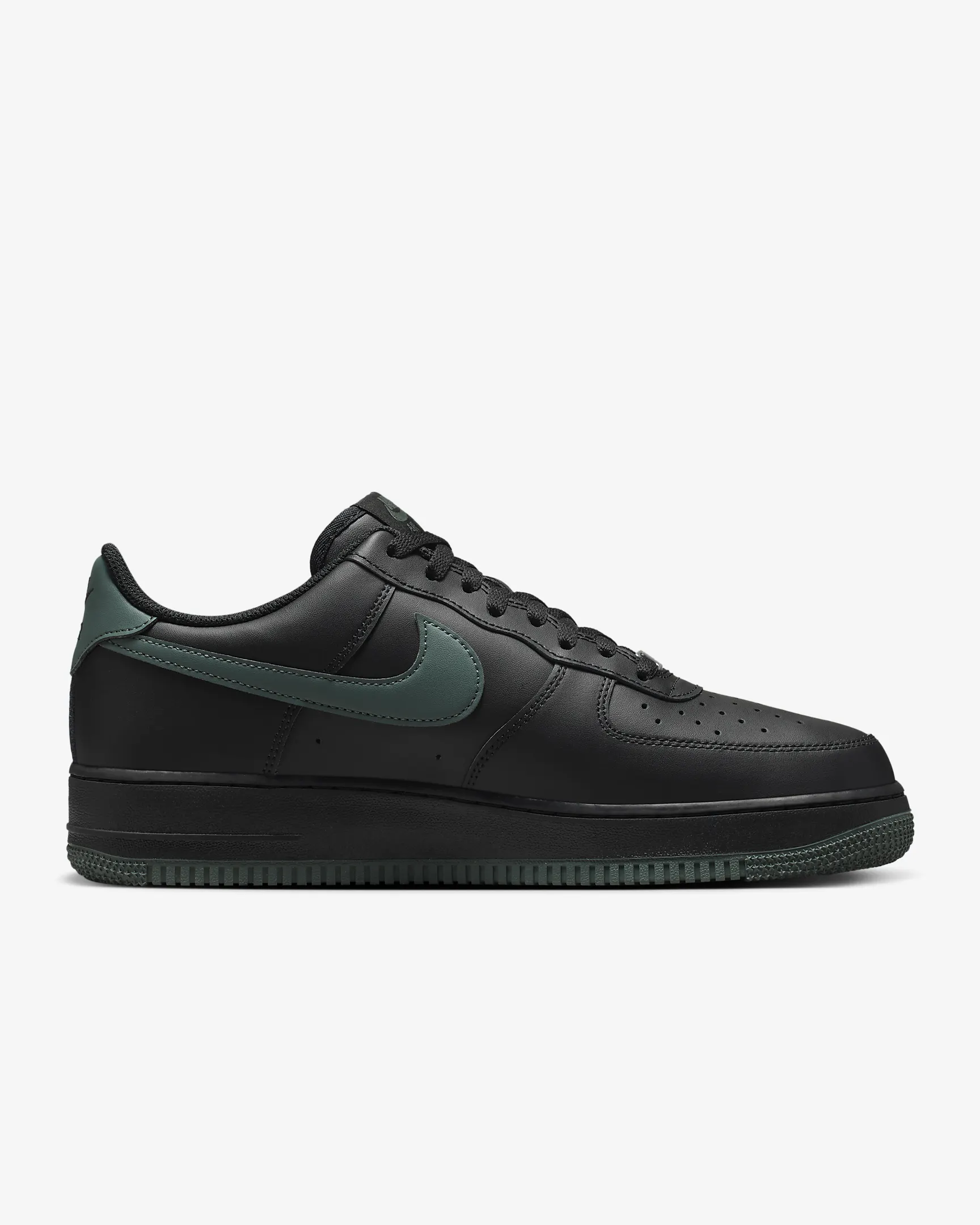 ナイキ エア フォース 1 '07 NIKE AIR FORCE 1 '07  FJ4146-001